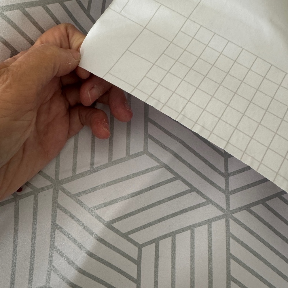 Peel and stick wall paper